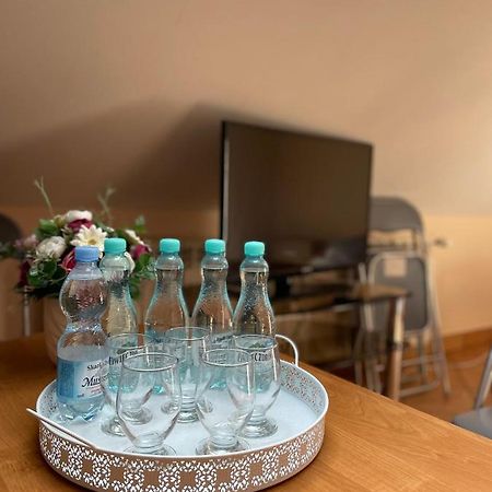 Restauracja Rozmarzyn Hotell Ostrzeszów Eksteriør bilde