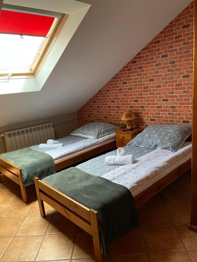 Restauracja Rozmarzyn Hotell Ostrzeszów Eksteriør bilde