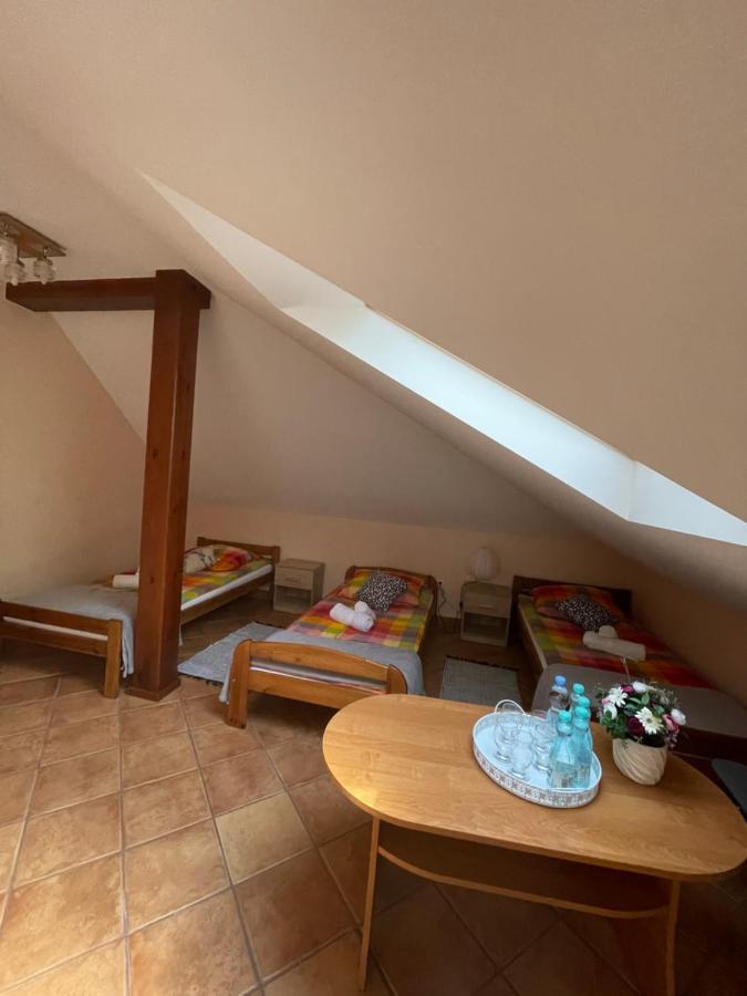 Restauracja Rozmarzyn Hotell Ostrzeszów Eksteriør bilde